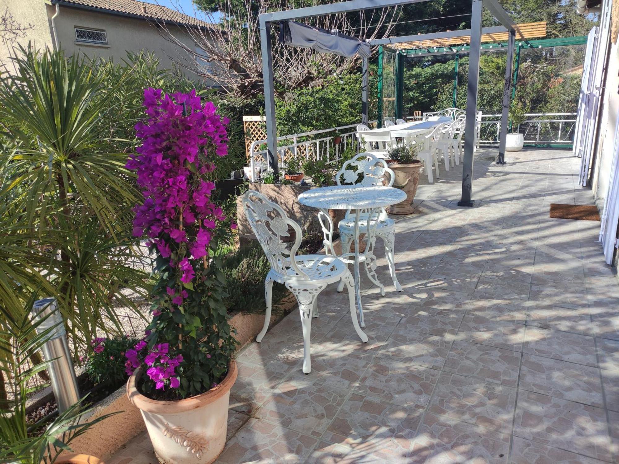 Le Jardin Des Rocailles - Villa 4 Chambres Climatisee Avec Piscine A Deux Pas D'Avignon Villeneuve-lès-Avignon Buitenkant foto